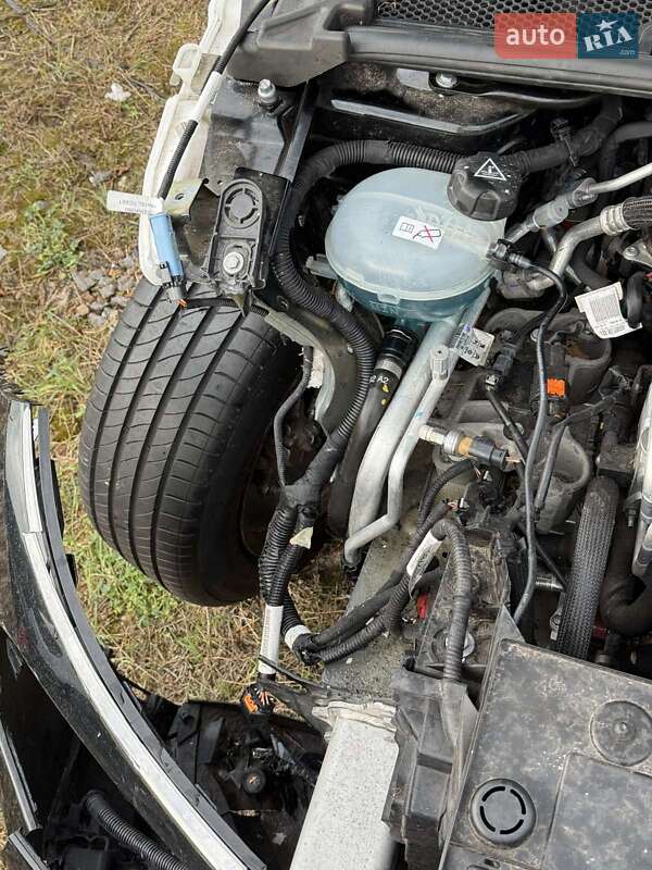 Хэтчбек Citroen e-C4 2022 в Ровно