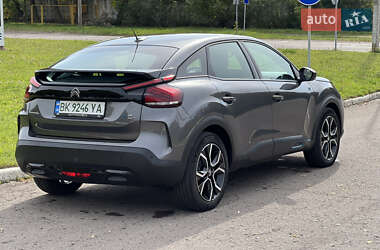 Хэтчбек Citroen e-C4 2022 в 