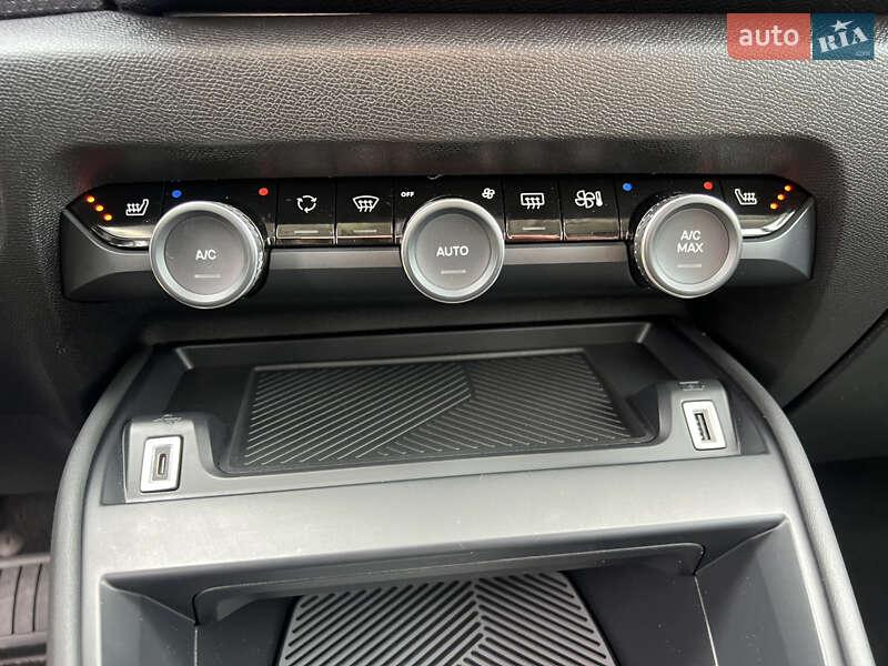 Хетчбек Citroen e-C4 2022 в Рівному