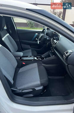 Хэтчбек Citroen e-C4 2023 в 