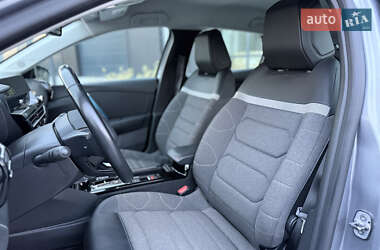 Хетчбек Citroen e-C4 2021 в  фото 8 Хетчбек Citroen e-C4 2021 в