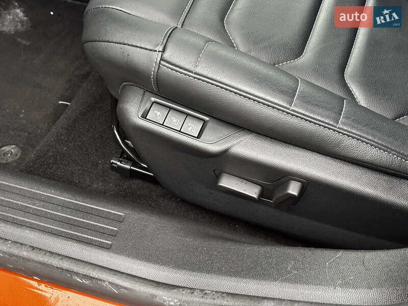 Хэтчбек Citroen e-C4 2021 в Львове