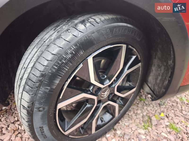 Хэтчбек Citroen e-C4 2021 в Дрогобыче