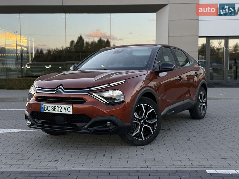 Хэтчбек Citroen e-C4 2022 в Львове