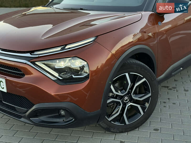 Хэтчбек Citroen e-C4 2022 в Львове