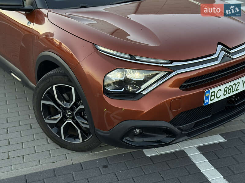 Хэтчбек Citroen e-C4 2022 в Львове