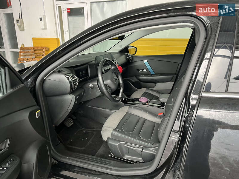 Хэтчбек Citroen e-C4 2021 в Львове