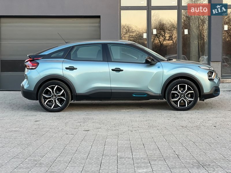 Хэтчбек Citroen e-C4 2022 в Львове