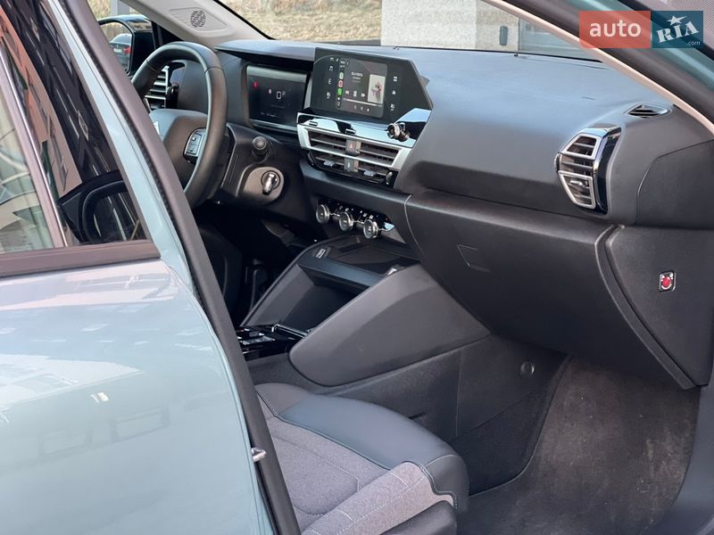 Хэтчбек Citroen e-C4 2022 в Львове