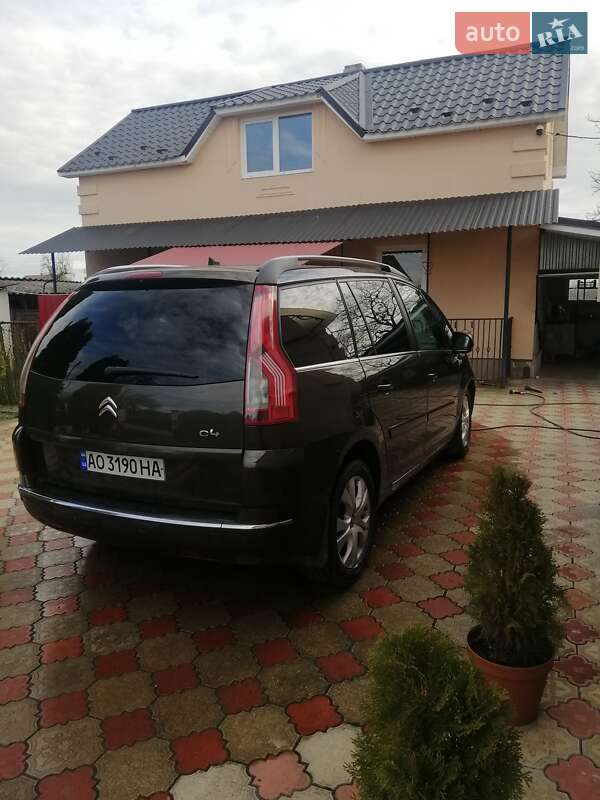 Седан Citroen Grand C4 Picasso 2011 в Ужгороде