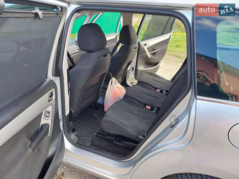 Минивэн Citroen Grand C4 Picasso 2011 в Комарному