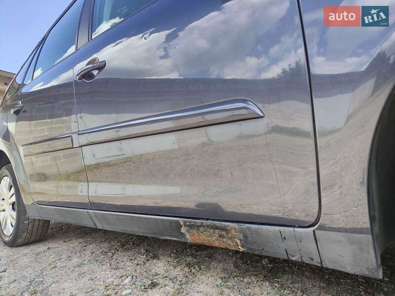 Минивэн Citroen Grand C4 Picasso 2010 в Киеве