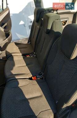 Мінівен Citroen Grand C4 Picasso 2011 в 