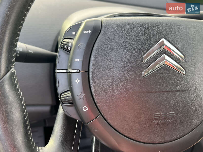 Минивэн Citroen Grand C4 Picasso 2010 в Березному