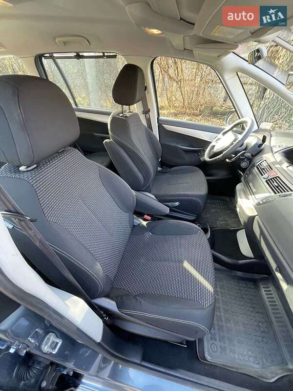 Минивэн Citroen Grand C4 Picasso 2010 в Ивано-Франковске фото 20 Минивэн Citroen Grand C4 Picasso 2010 в Ивано-Франковске