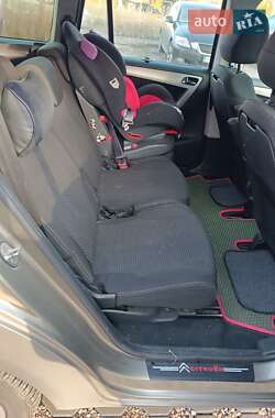 Минивэн Citroen Grand C4 Picasso 2011 в 