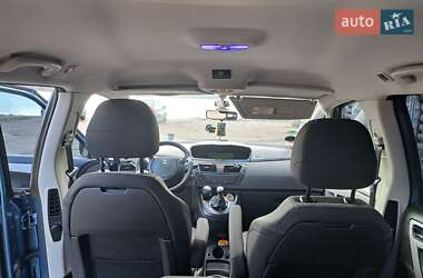 Минивэн Citroen Grand C4 Picasso 2011 в 