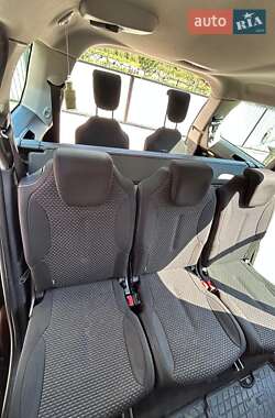 Минивэн Citroen Grand C4 Picasso 2011 в 