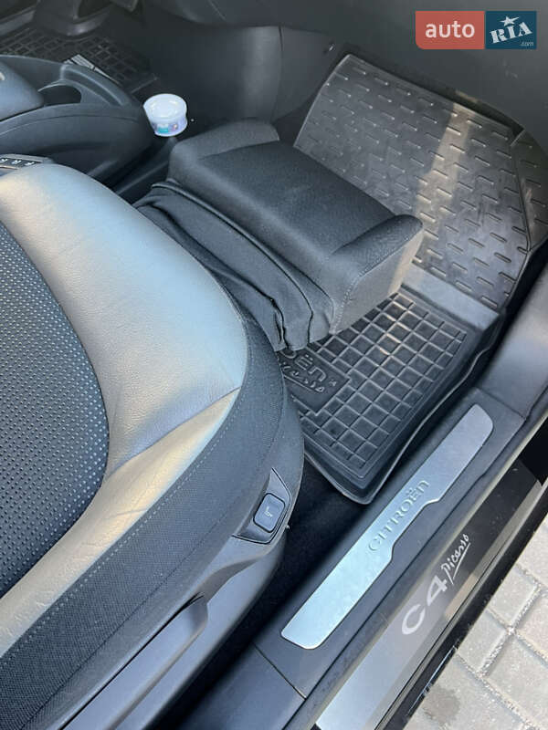 Минивэн Citroen Grand C4 Picasso 2014 в Ровно