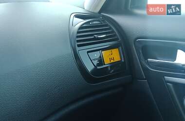 Минивэн Citroen Grand C4 Picasso 2012 в 