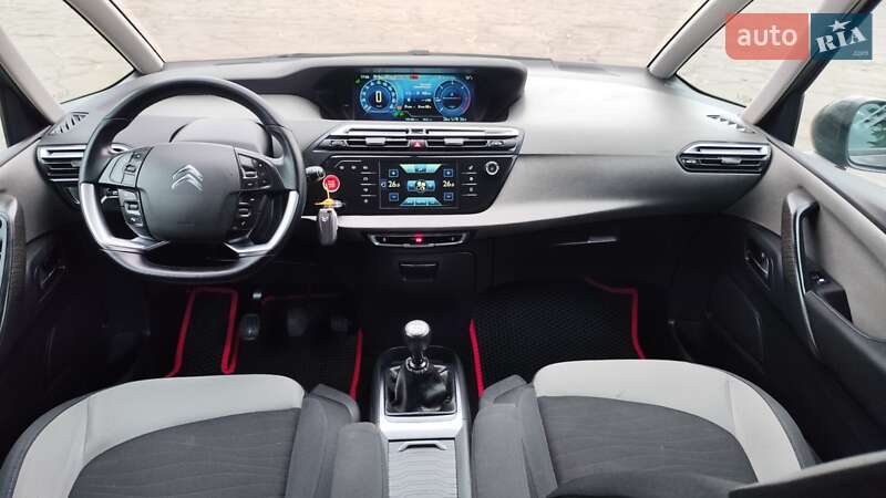 Минивэн Citroen Grand C4 Picasso 2016 в Новоархангельске