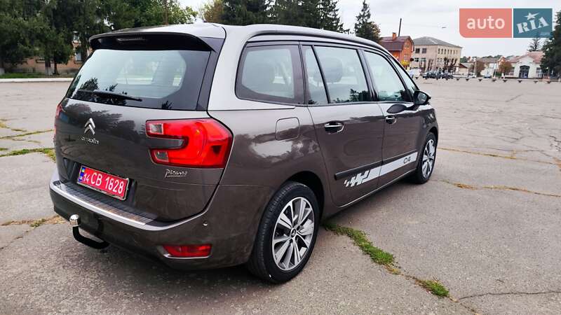 Минивэн Citroen Grand C4 Picasso 2016 в Новоархангельске