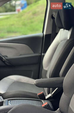 Минивэн Citroen Grand C4 Picasso 2017 в 