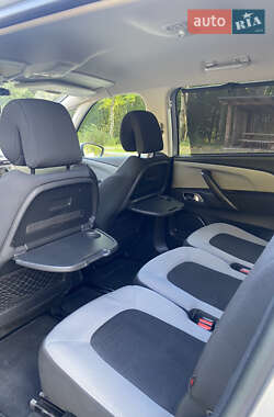 Мінівен Citroen Grand C4 Picasso 2015 в  фото 25 Мінівен Citroen Grand C4 Picasso 2015 в
