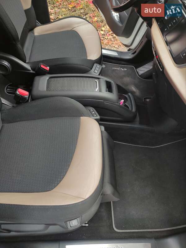 Минивэн Citroen Grand C4 Picasso 2015 в Киеве фото 14 Минивэн Citroen Grand C4 Picasso 2015 в Киеве