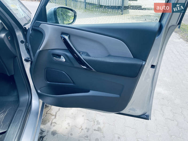Минивэн Citroen Grand C4 Picasso 2017 в Луцке фото 12 Минивэн Citroen Grand C4 Picasso 2017 в Луцке
