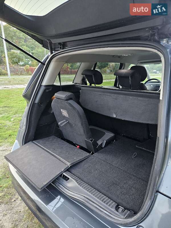 Мінівен Citroen Grand C4 Picasso 2013 в Черкасах фото 17 Мінівен Citroen Grand C4 Picasso 2013 в Черкасах
