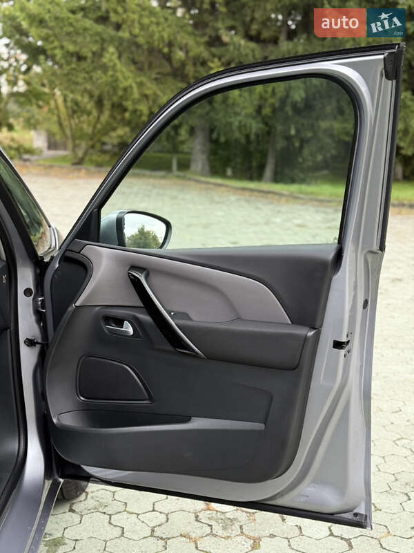 Мінівен Citroen Grand C4 Picasso 2016 в Дубні