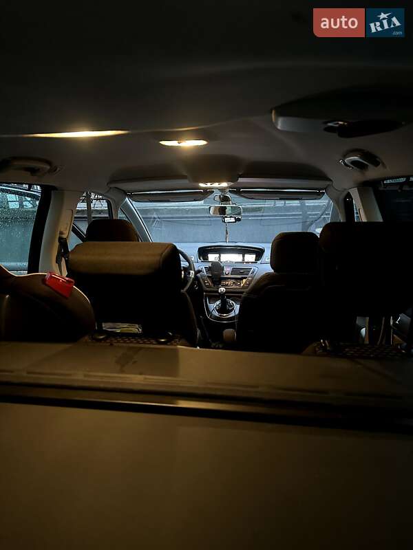 Мікровен Citroen Grand C4 Picasso 2009 в Івано-Франківську фото 36 Мікровен Citroen Grand C4 Picasso 2009 в Івано-Франківську