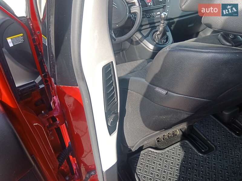 Минивэн Citroen Grand C4 Picasso 2012 в Копычинце