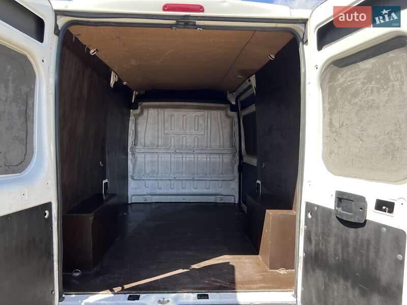 Вантажний фургон Citroen Jumper 2015 в Стрию