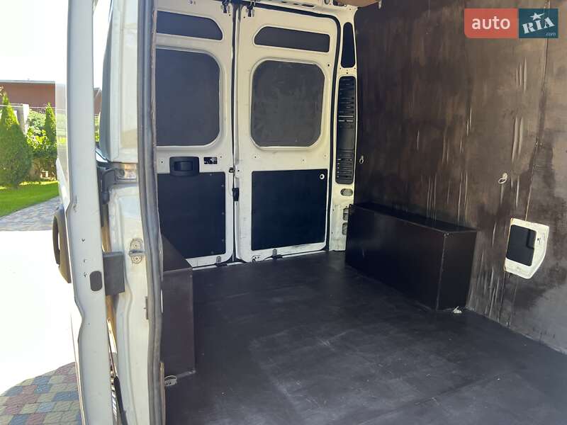 Вантажний фургон Citroen Jumper 2015 в Стрию