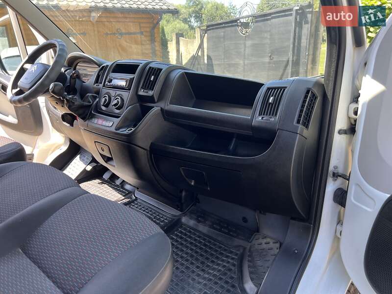 Вантажний фургон Citroen Jumper 2015 в Стрию