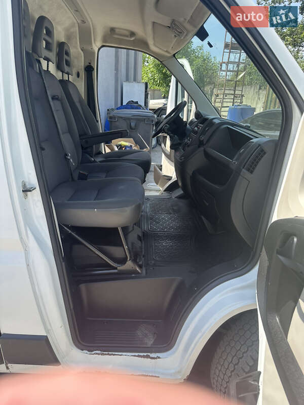 Вантажний фургон Citroen Jumper 2012 в Львові