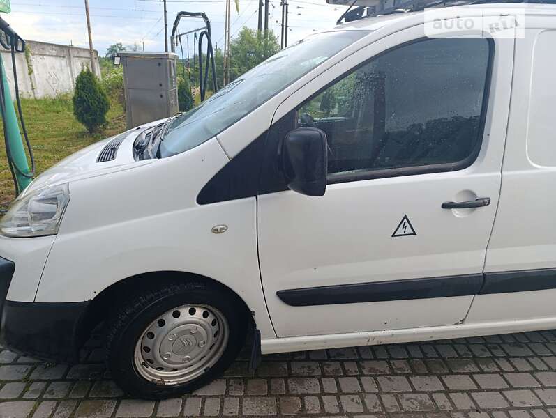 Грузопассажирский фургон Citroen Jumpy 2013 в Пустомытах