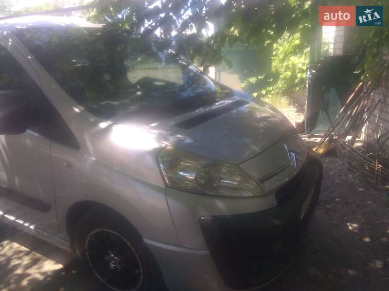 Минивэн Citroen Jumpy 2008 в 