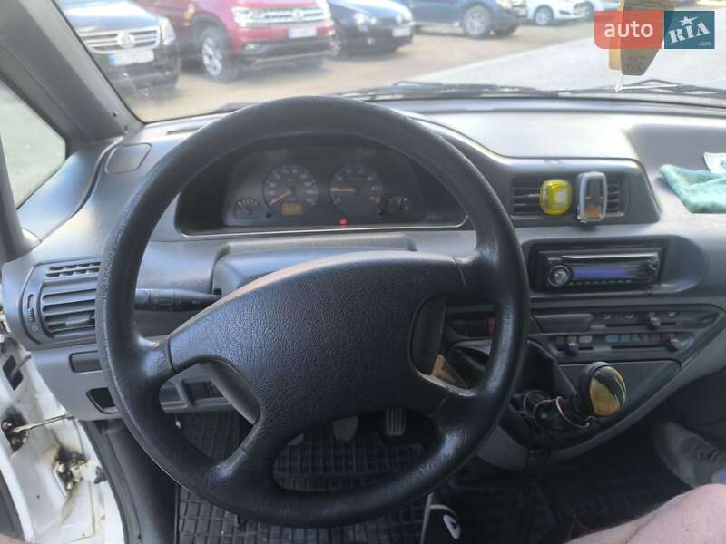 Минивэн Citroen Jumpy 2004 в Старом Самборе