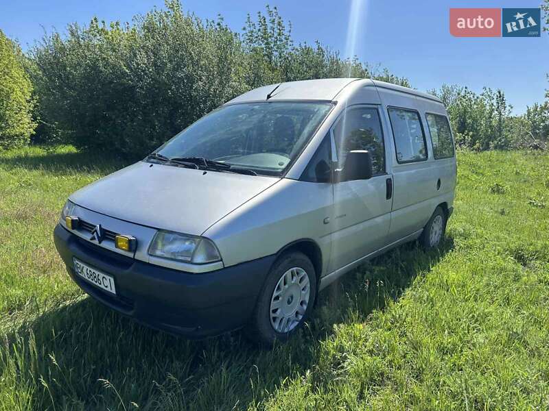 Минивэн Citroen Jumpy 2004 в Остроге