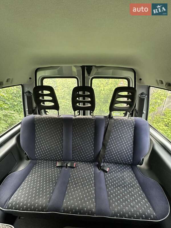 Минивэн Citroen Jumpy 2004 в Остроге
