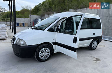 Минивэн Citroen Jumpy 2004 в 