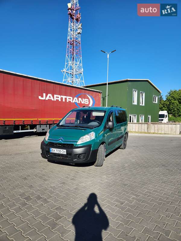 Минивэн Citroen Jumpy 2009 в 