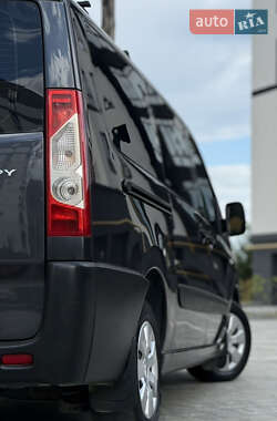 Минивэн Citroen Jumpy 2011 в 