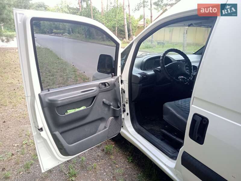 Вантажний фургон Citroen Jumpy 2005 в Рівному