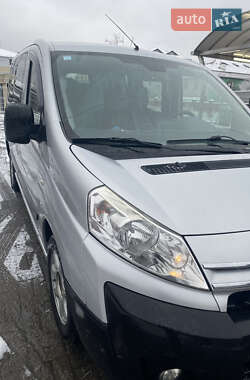 Минивэн Citroen Jumpy 2010 в 