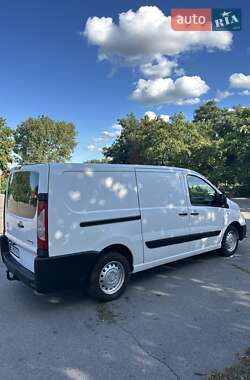 Грузовой фургон Citroen Jumpy 2012 в 
