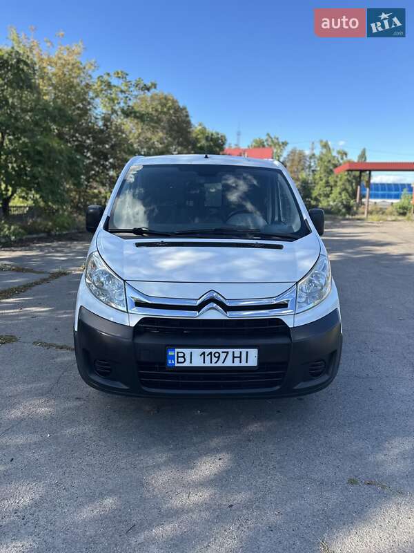 Грузовой фургон Citroen Jumpy 2012 в Хороле